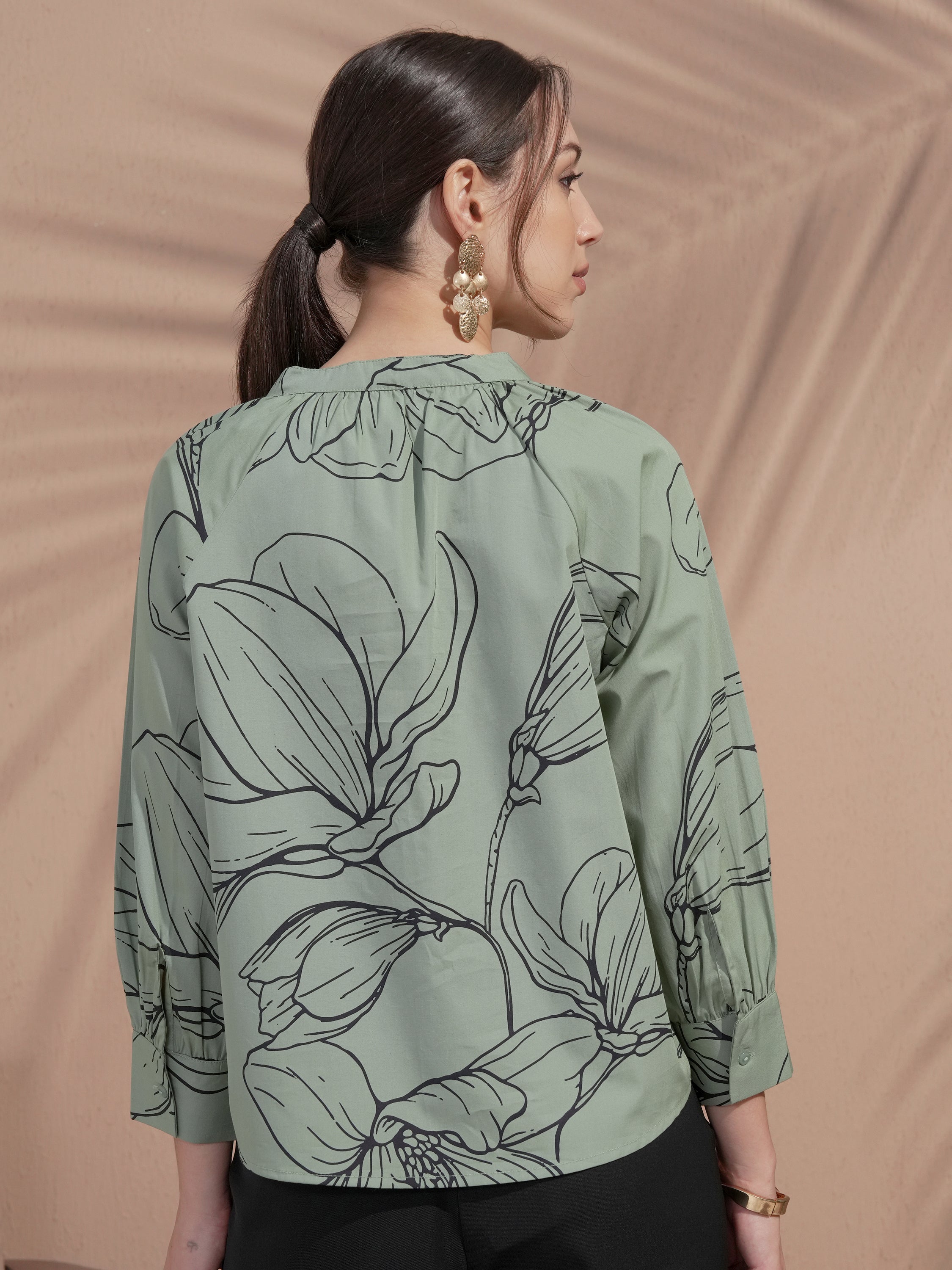 Vara By Vishudh Women Green Printed Top - Green - Image 3