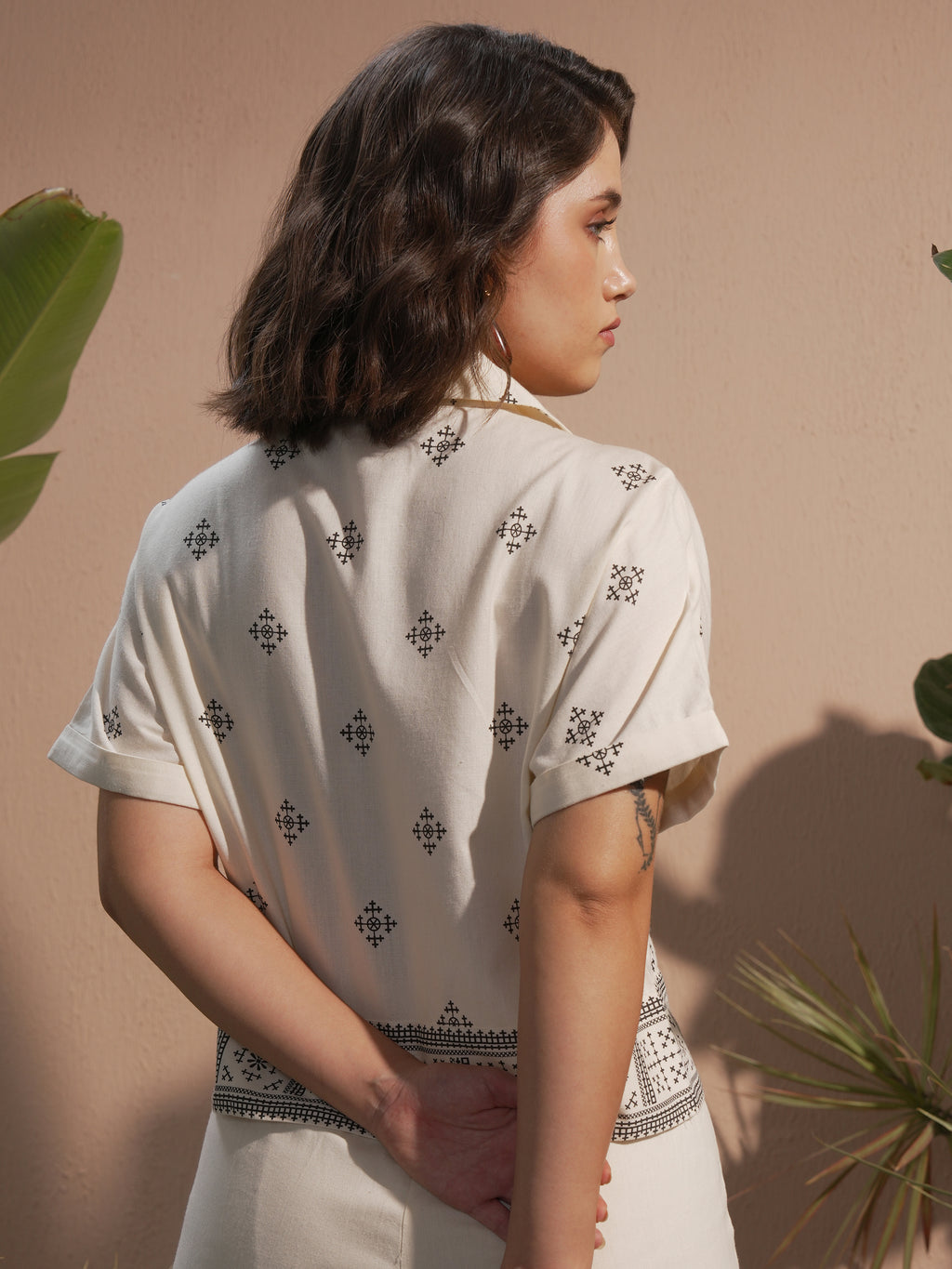 Vara By Vishudh Women Off White Printed Boxy Fit Casual Shirt - Off White - Image 3