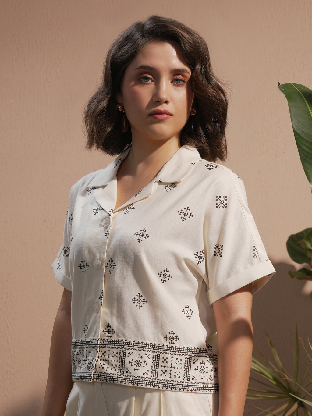 Vara By Vishudh Women Off White Printed Boxy Fit Casual Shirt - Off White - Image 4
