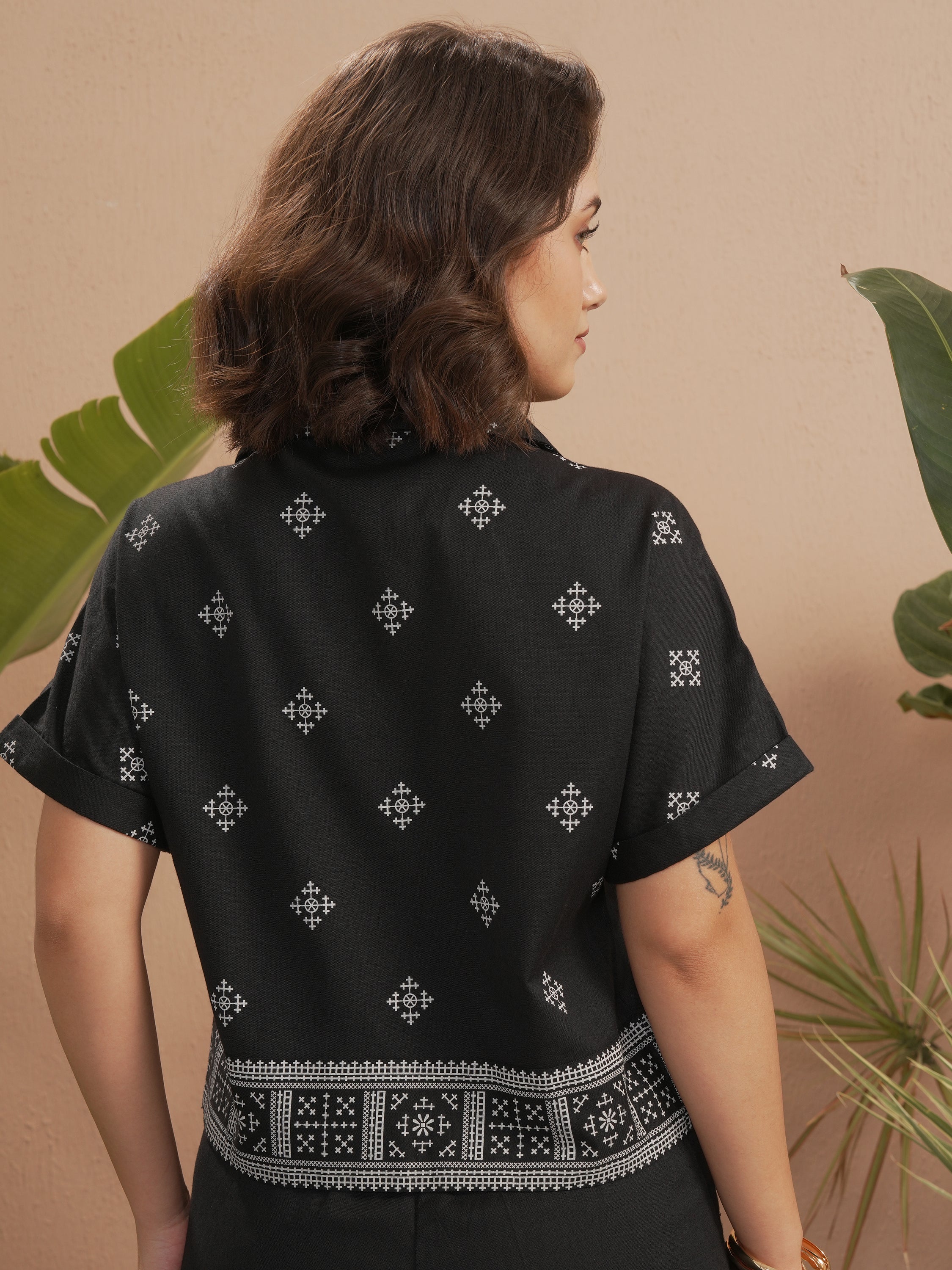 Vara By Vishudh Women Black Printed Boxy Fit Casual Shirt - Black - Image 3