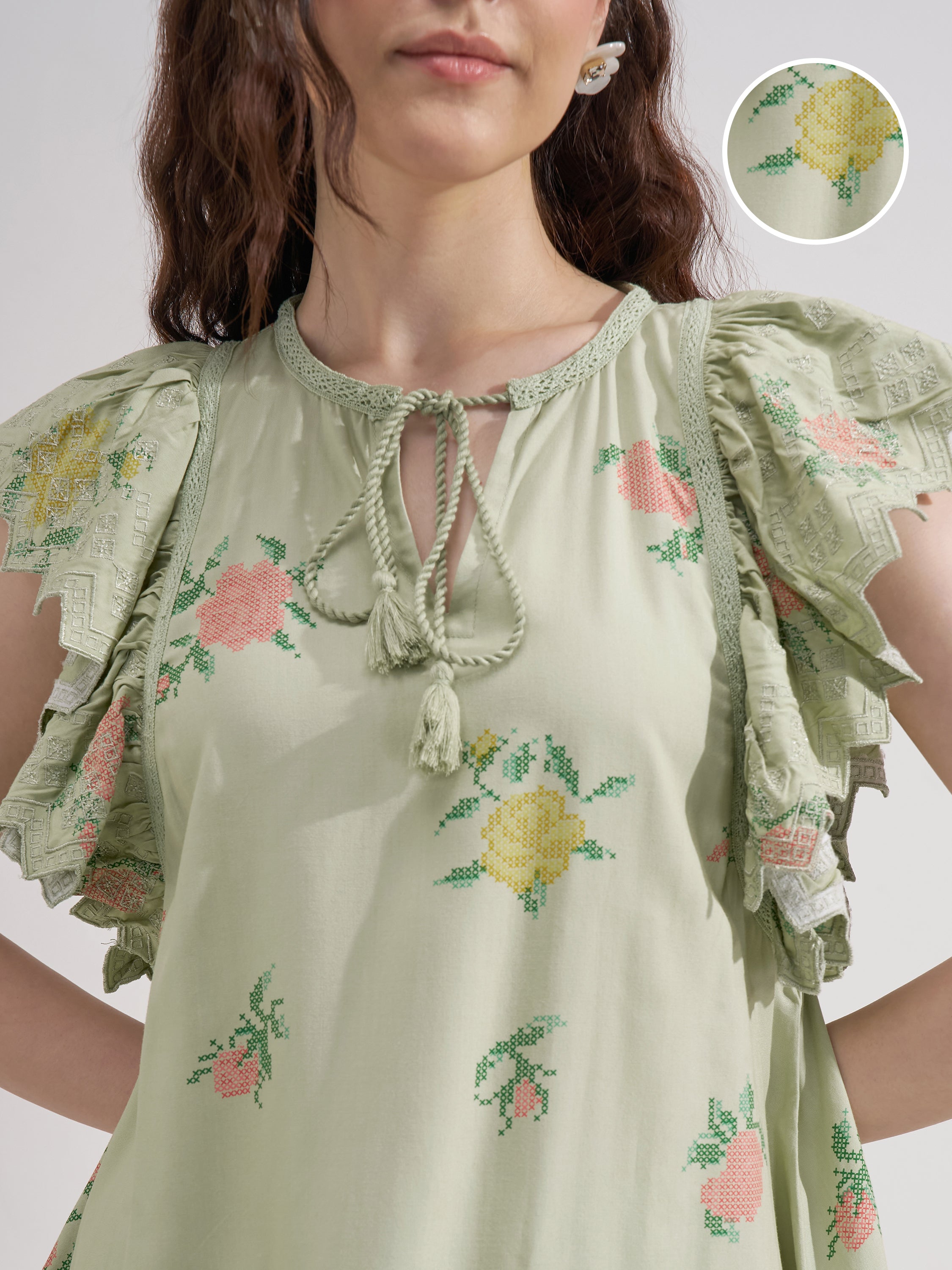 Vara By Vishudh Women Green Printed Regular Top
