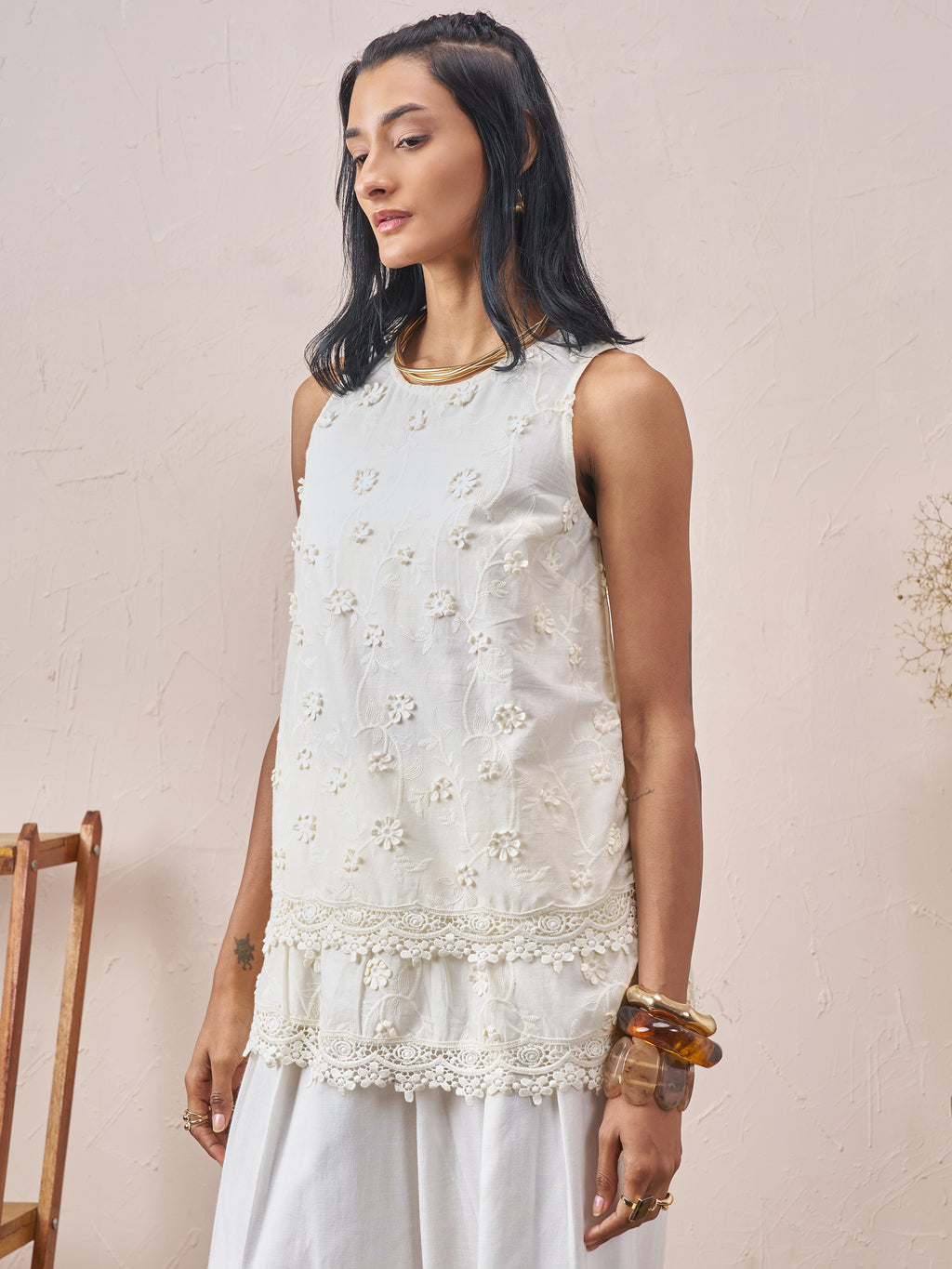 Vara By Vishudh Women White Embroidered Top - White - Image 4