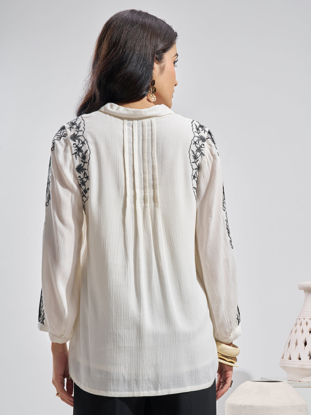 Vara By Vishudh Women White Embroidered Top - White - Image 3