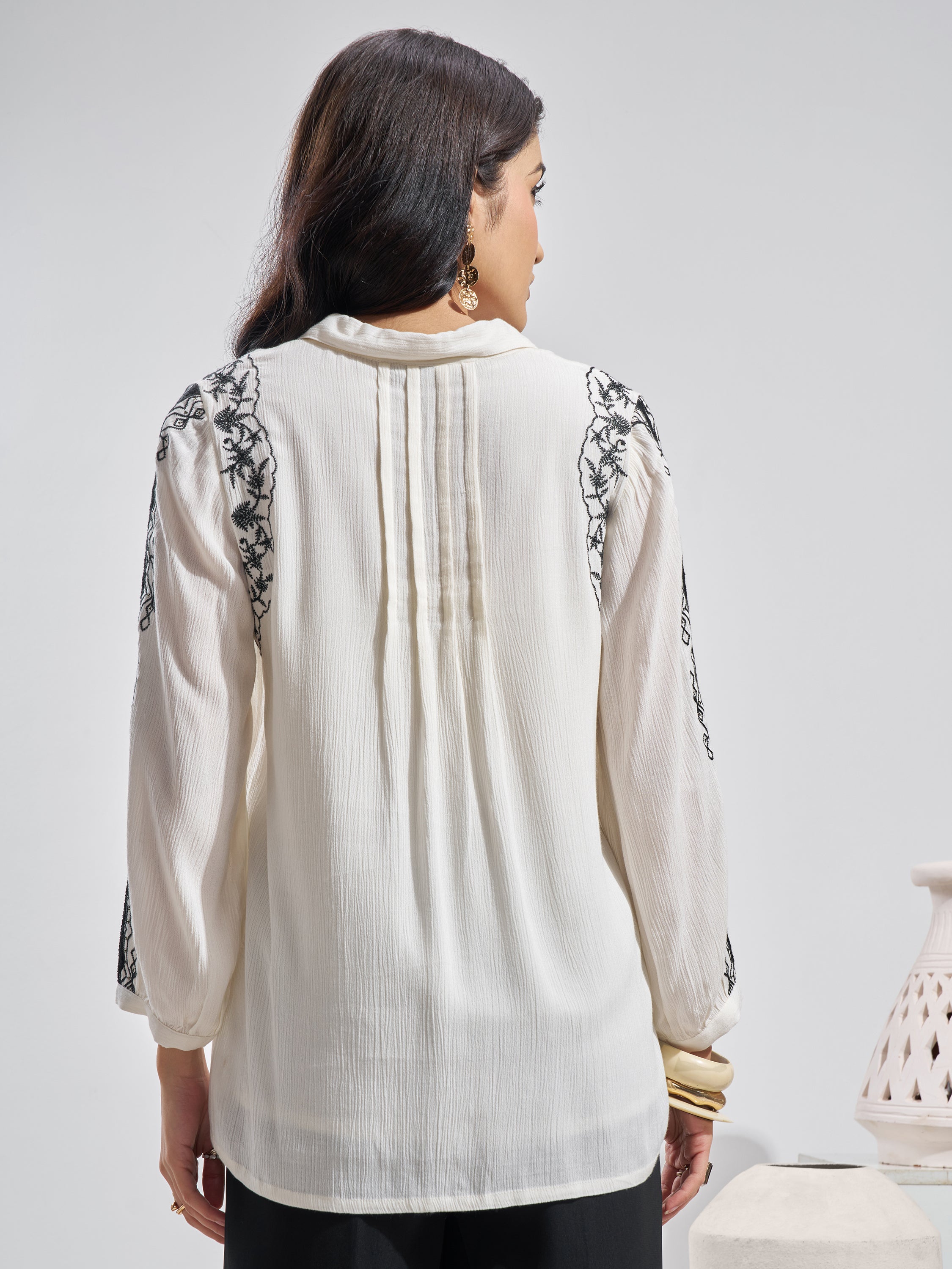 Vara By Vishudh Women White Embroidered Top - White - Image 3