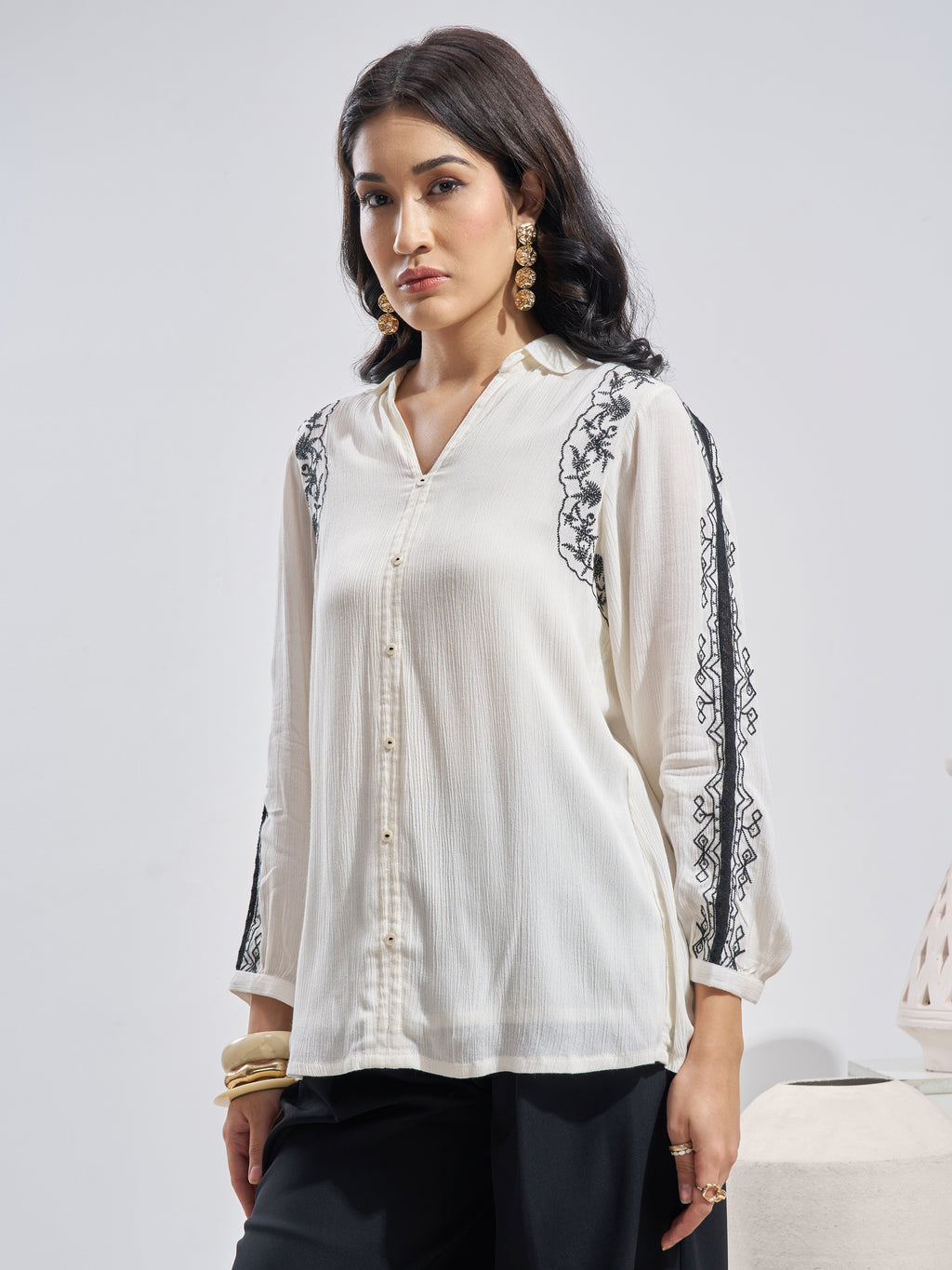 Vara By Vishudh Women White Embroidered Top - White - Image 4