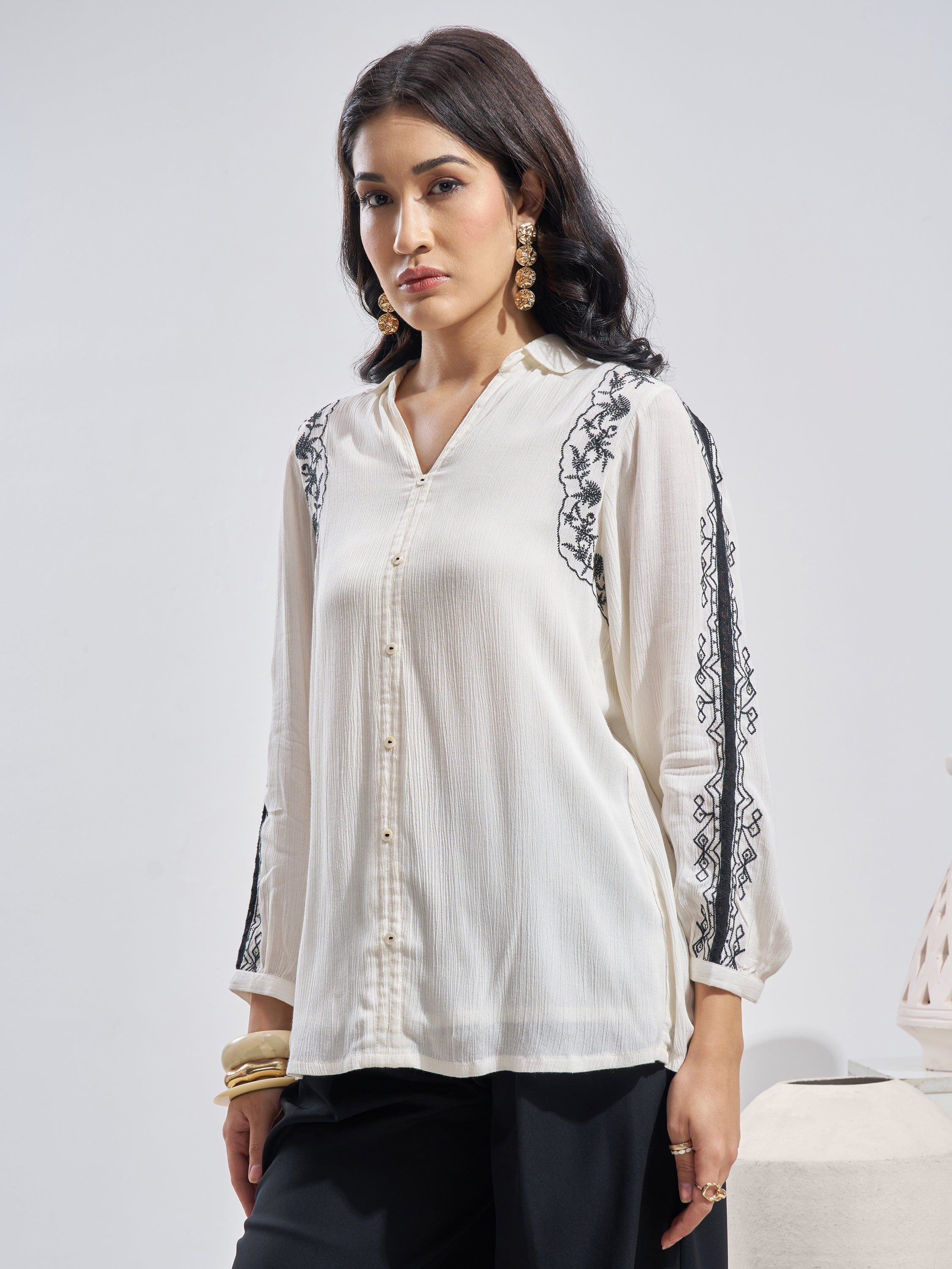 Vara By Vishudh Women White Embroidered Top - White - Image 4