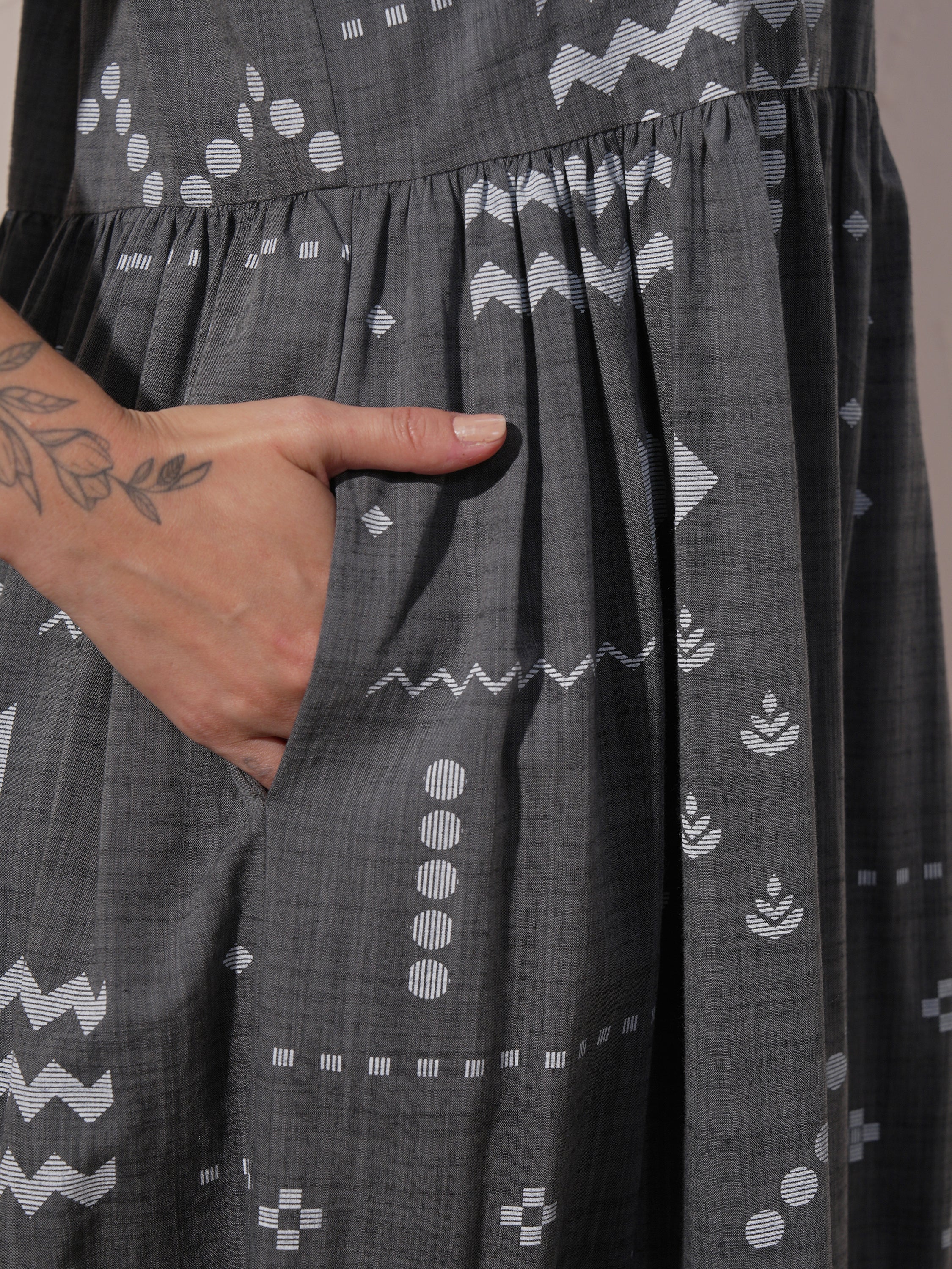 Vara By Vishudh Women Grey Printed Maxi Dress - Grey - Image 6