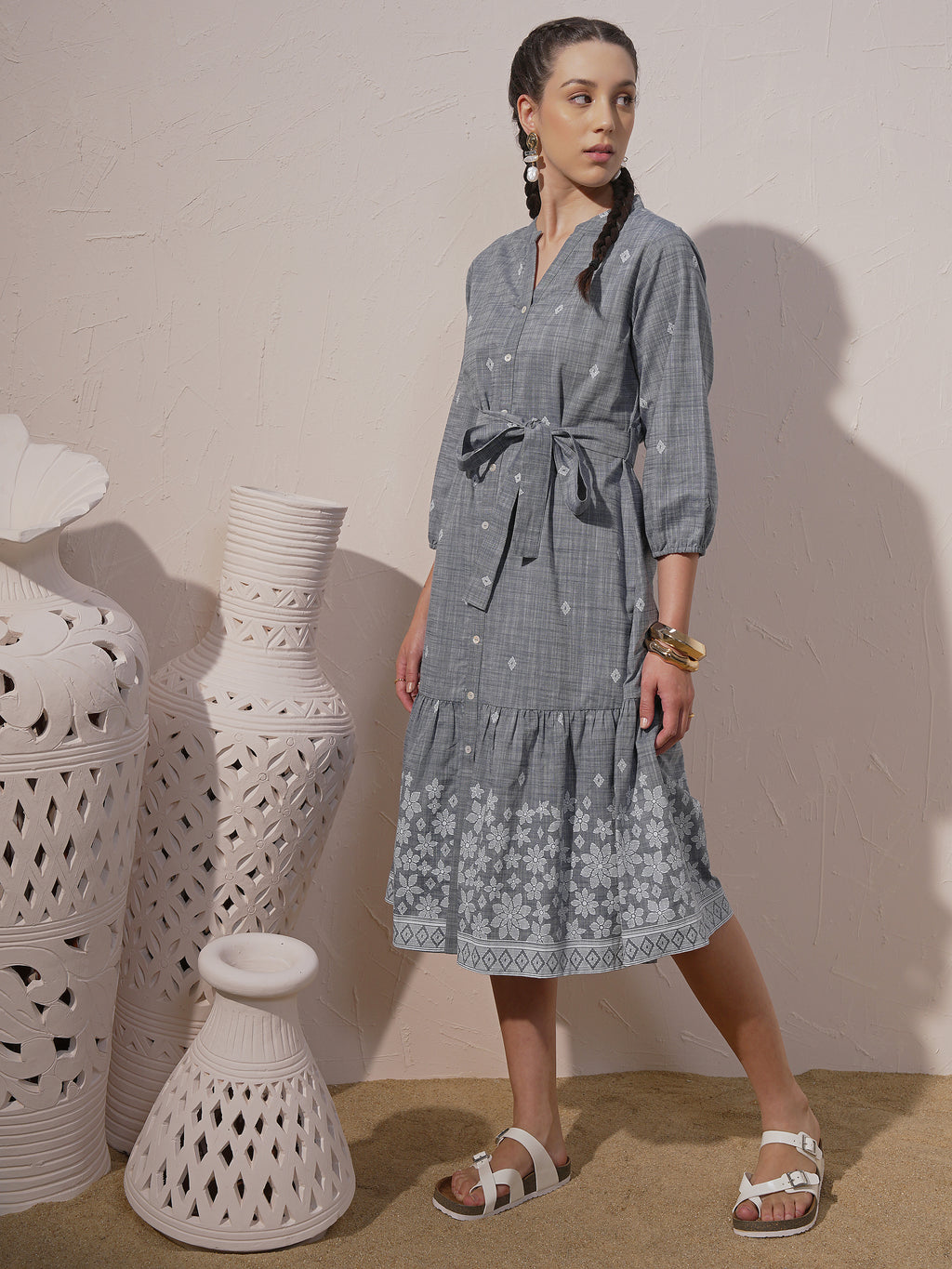 Vara By Vishudh Women Grey Printed Fit And Flare Dress - Grey - Image 2