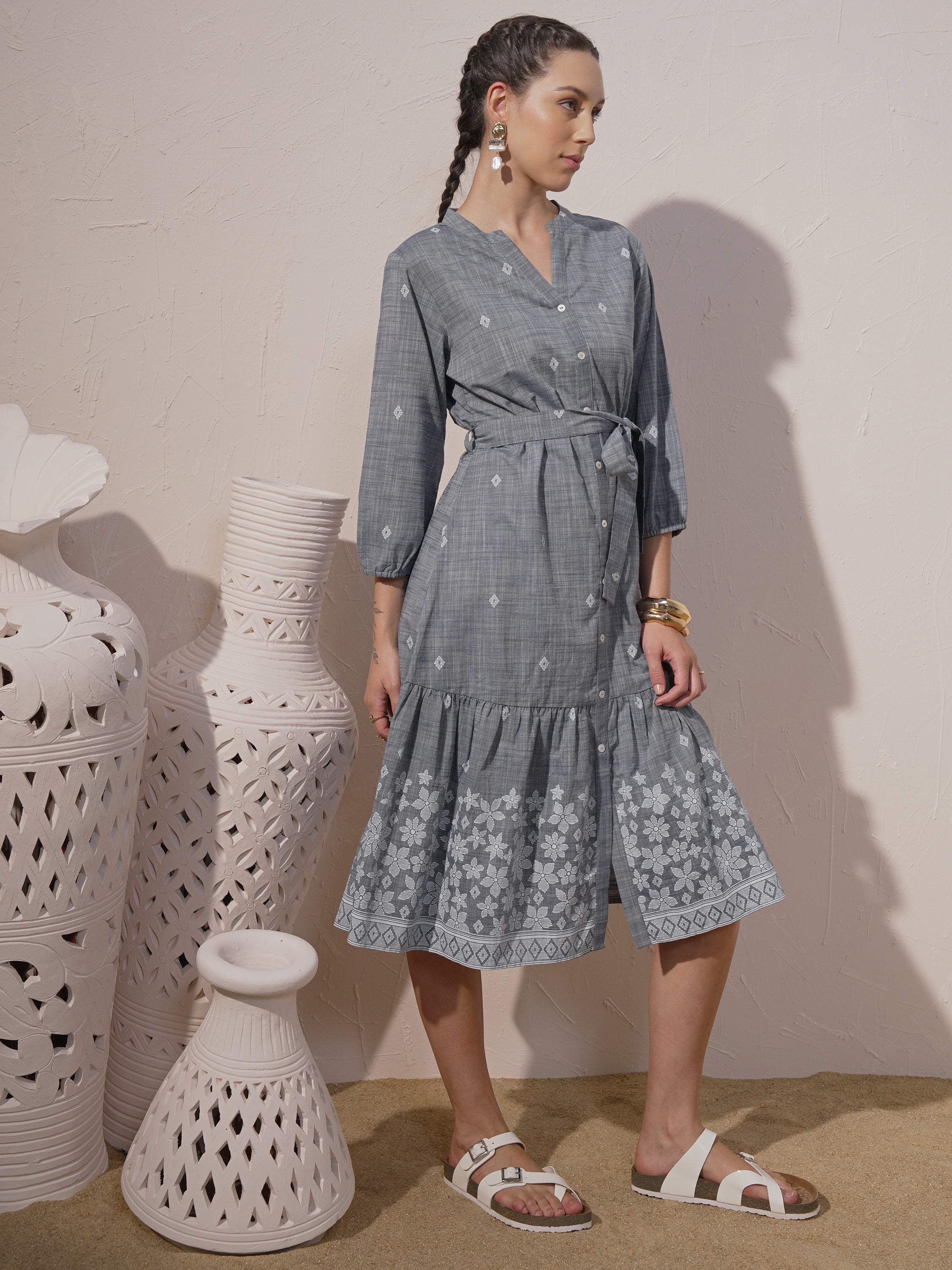 Vara By Vishudh Women Grey Printed Fit And Flare Dress - Grey - Image 4
