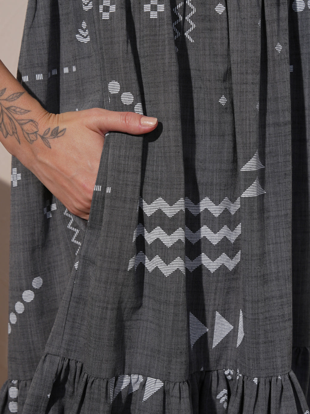 Vara By Vishudh Women Grey Printed Drop-Waist Dress - Grey - Image 6